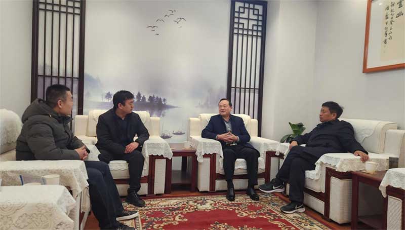 與河南**、固天下防水高層共商建筑修繕行業(yè)未來(lái)與發(fā)展